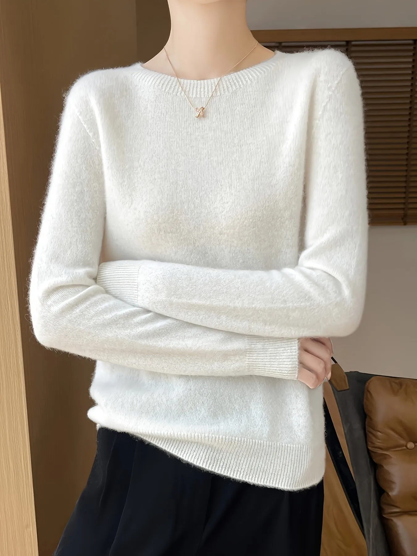 Casual Wool Shearling Pullover Sweater with Crew Neck and Medium Stretch for Women | Ideal for Autumn