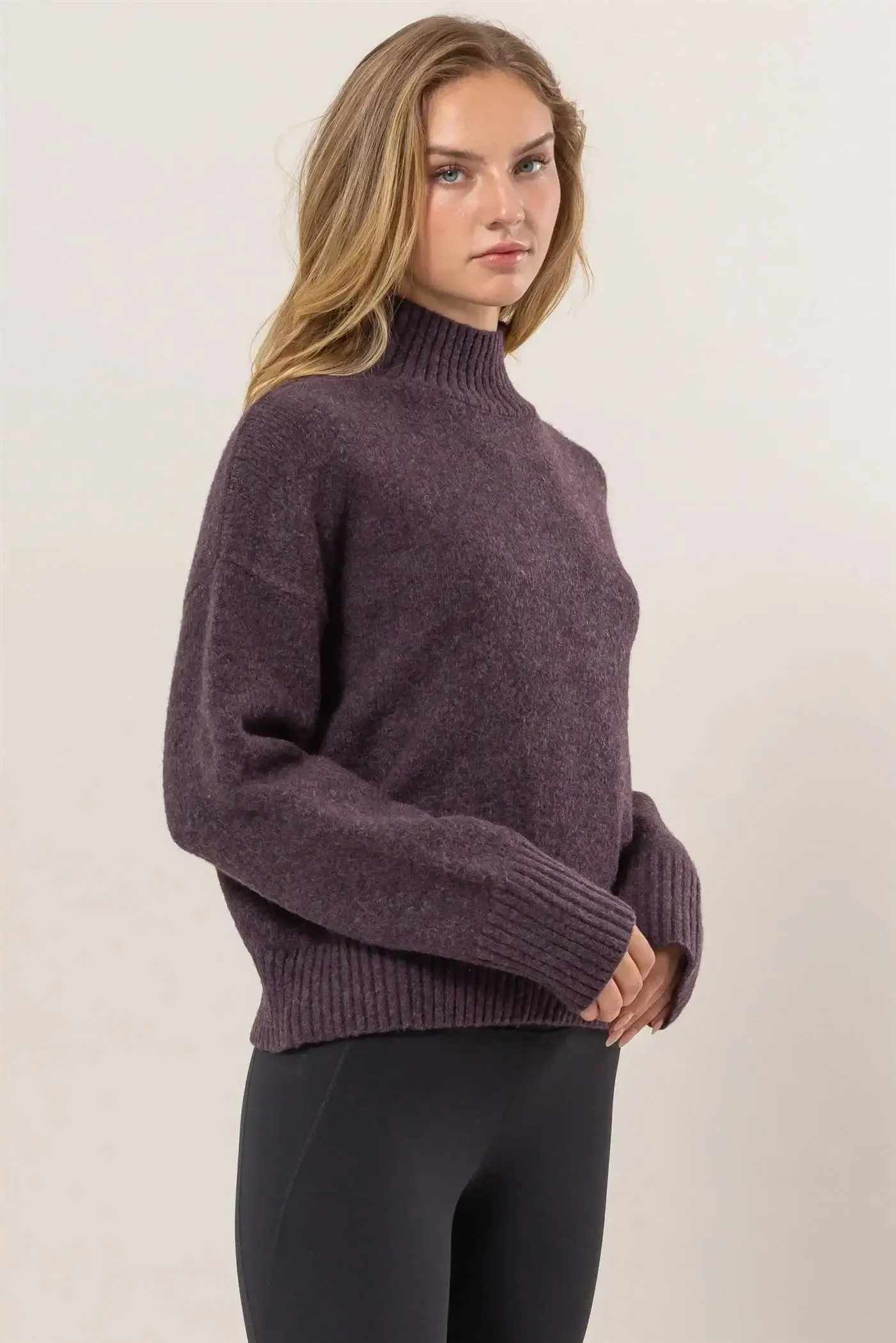 HIGH-NECK SWEATER