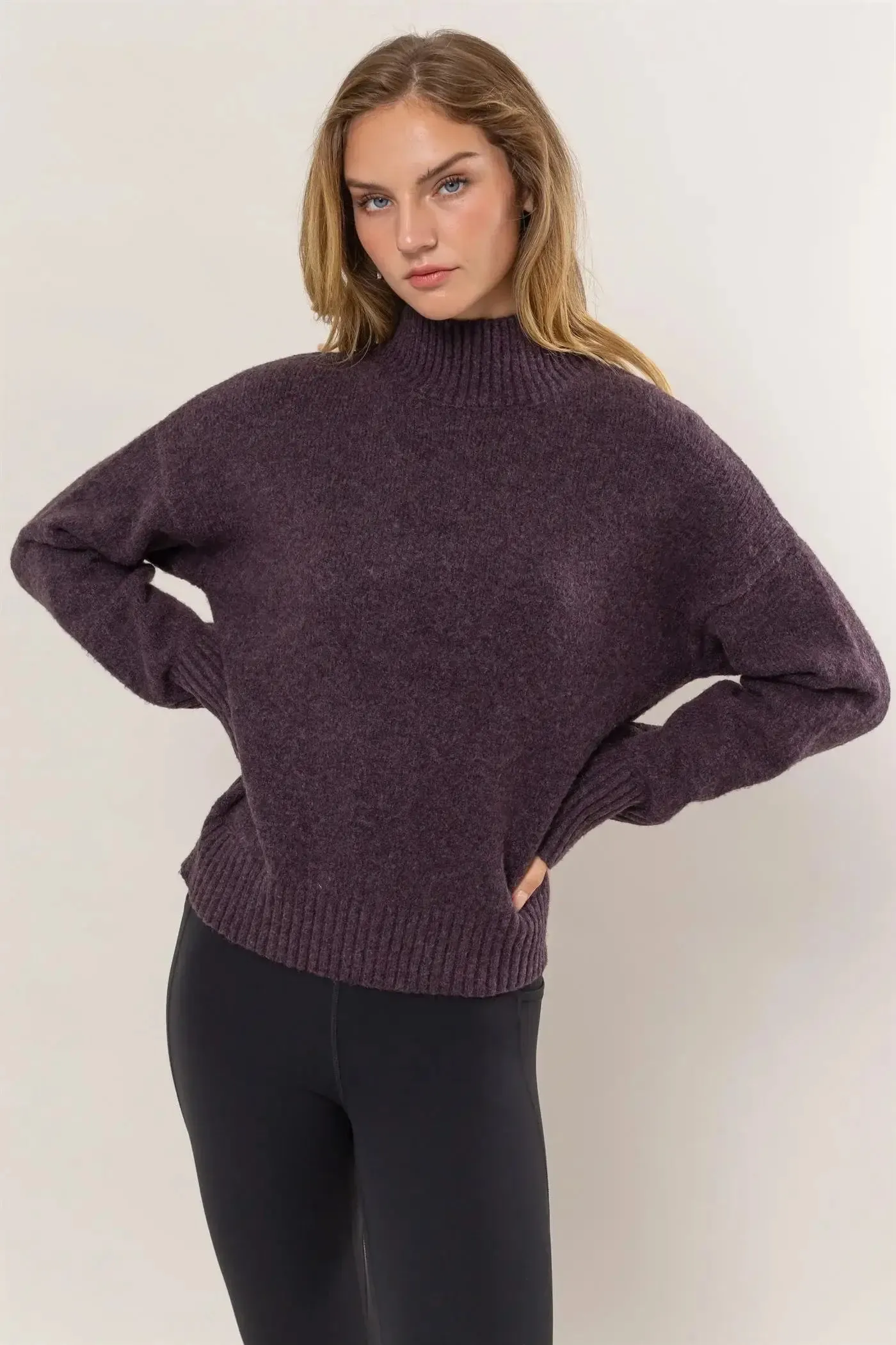 HIGH-NECK SWEATER