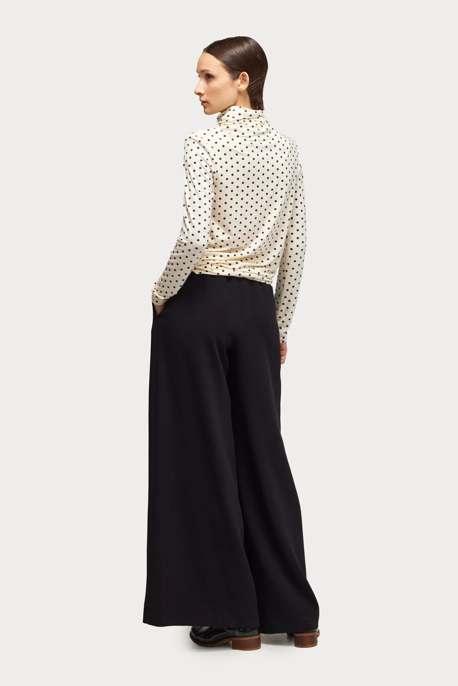 Wide-Leg Black Trousers With Contrasting Waistband White