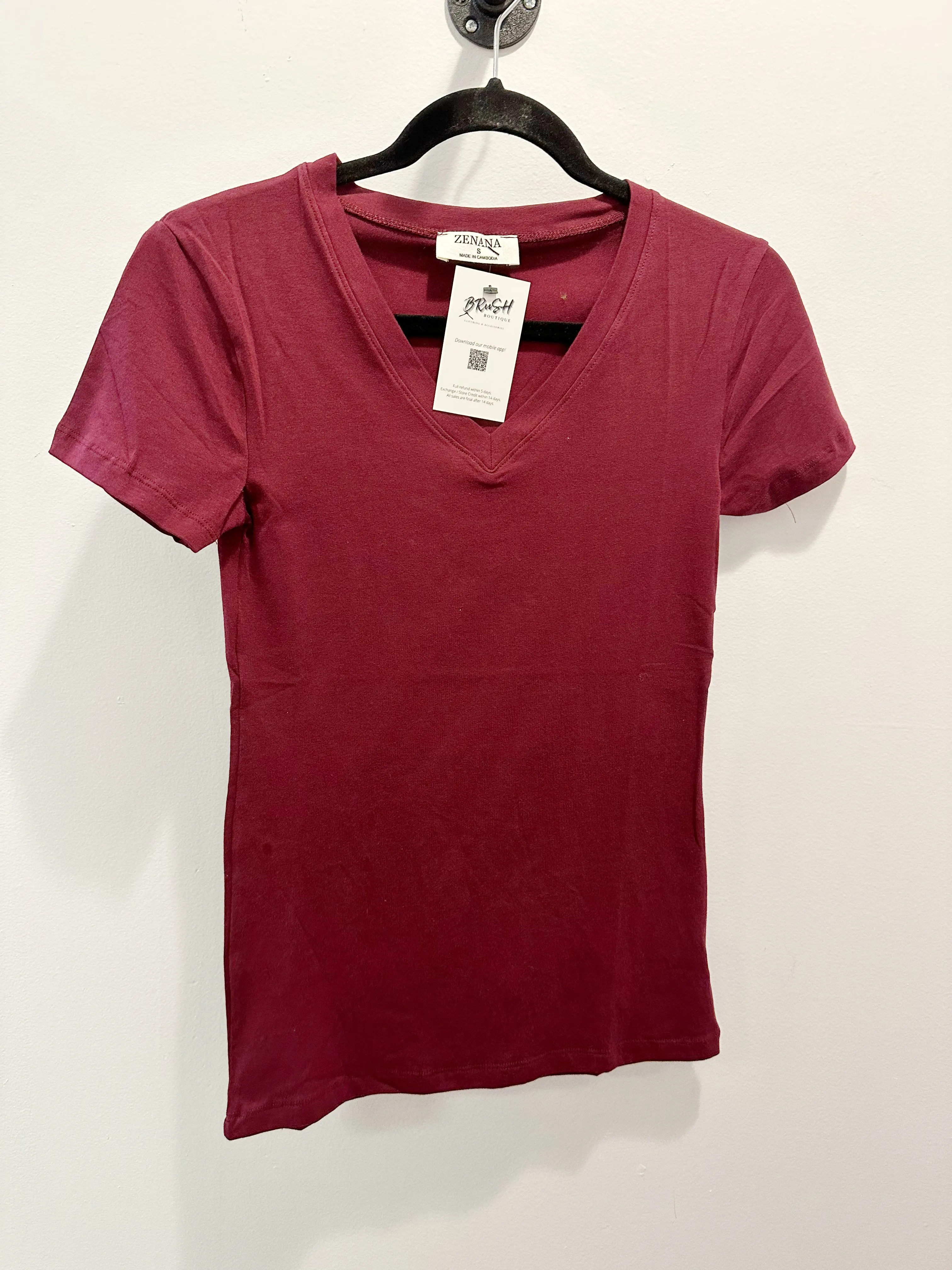 Zyah - Basic V-Neck Tee